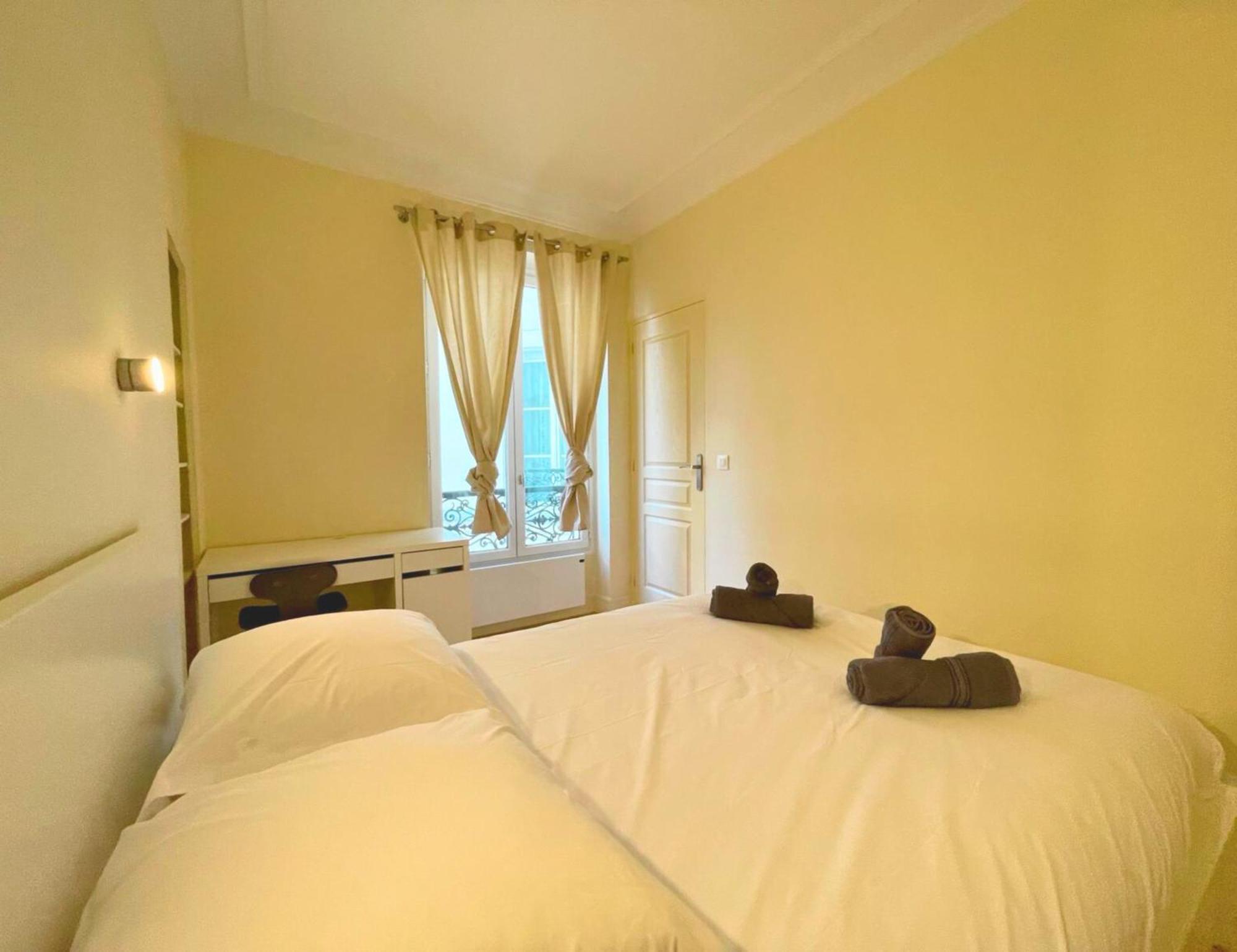 Chambre Lit Double Et Salon Avec Canape-Lit A 10 Minutes Des Champs Elysees Париж Экстерьер фото