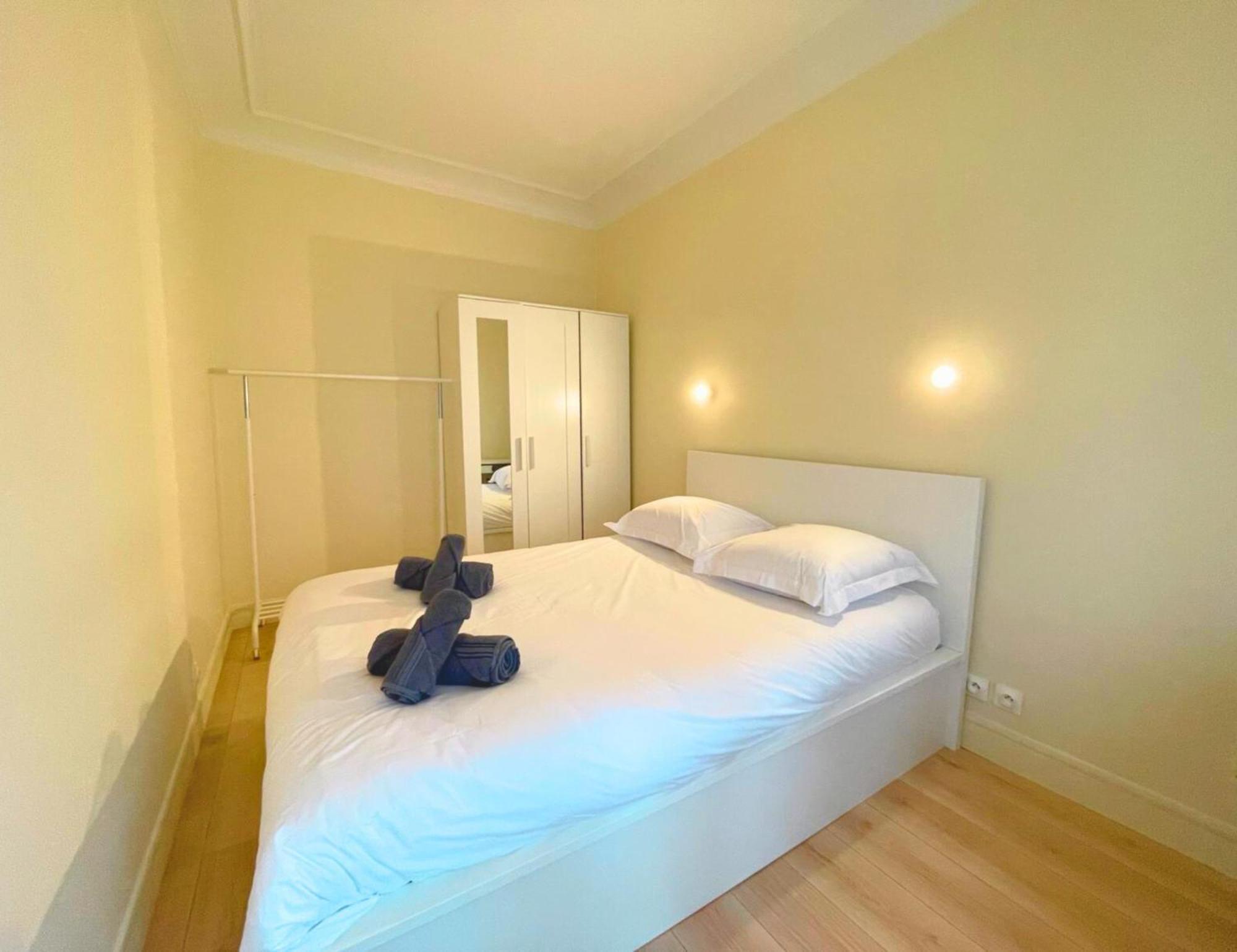 Chambre Lit Double Et Salon Avec Canape-Lit A 10 Minutes Des Champs Elysees Париж Экстерьер фото
